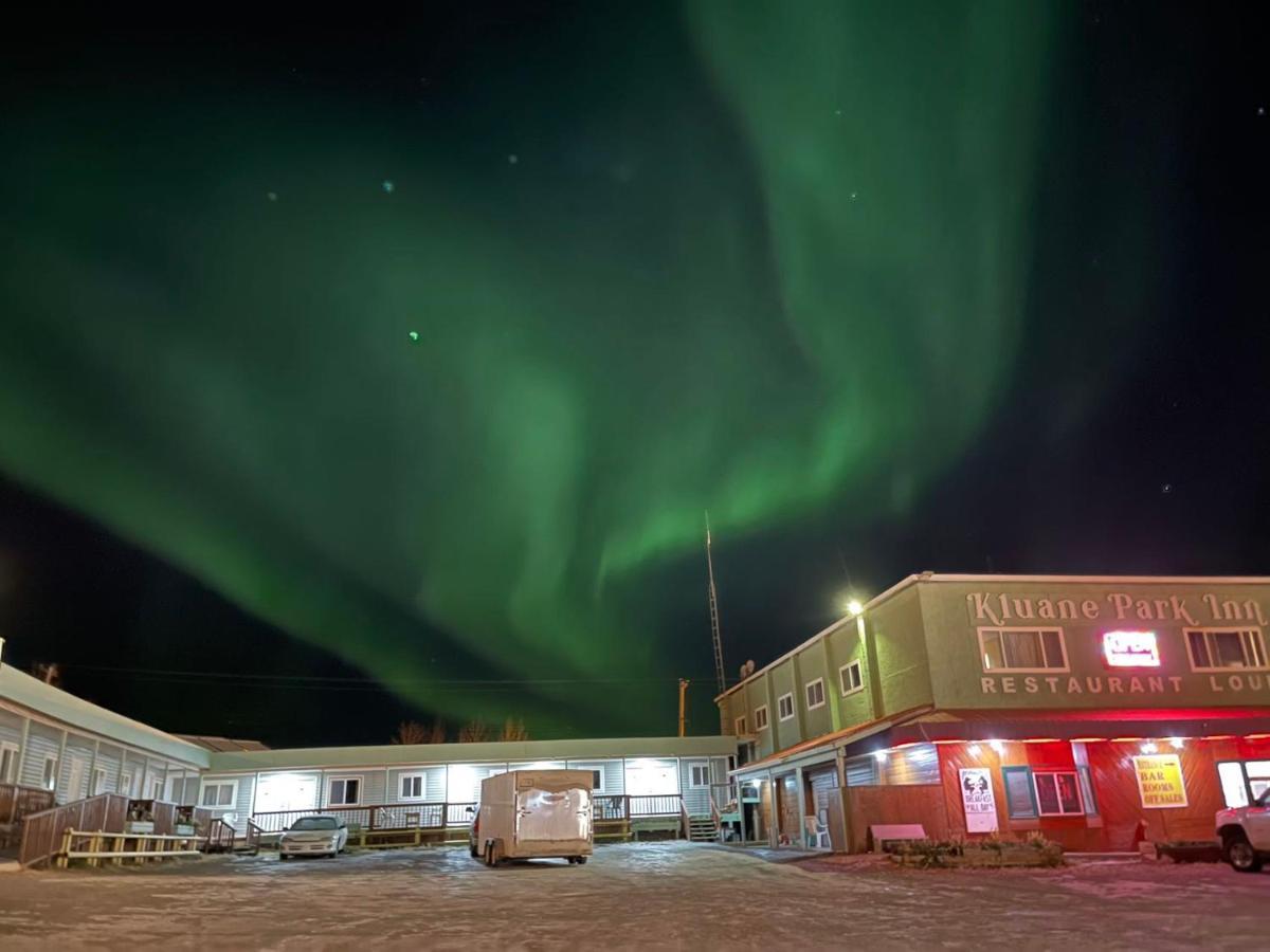 Kluane Park Inn Haines Junction Eksteriør bilde