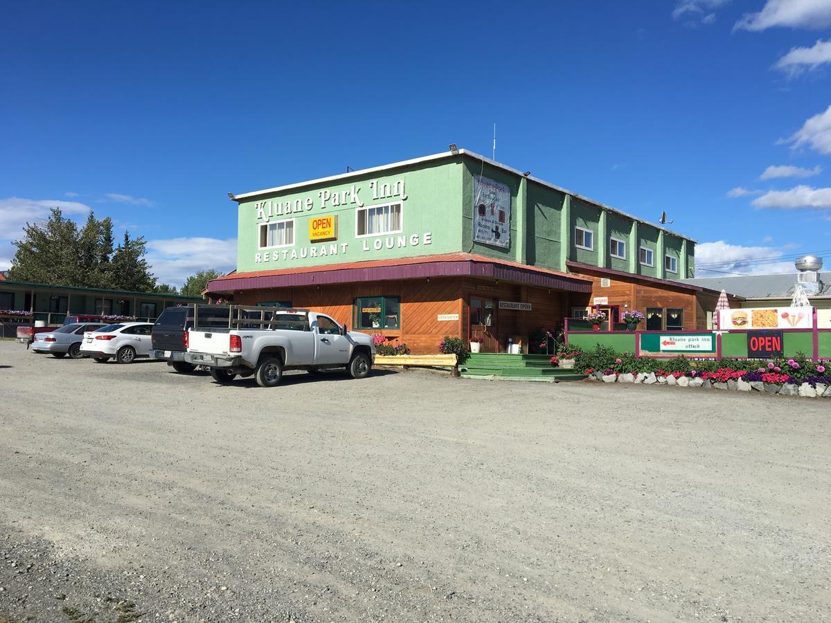 Kluane Park Inn Haines Junction Eksteriør bilde