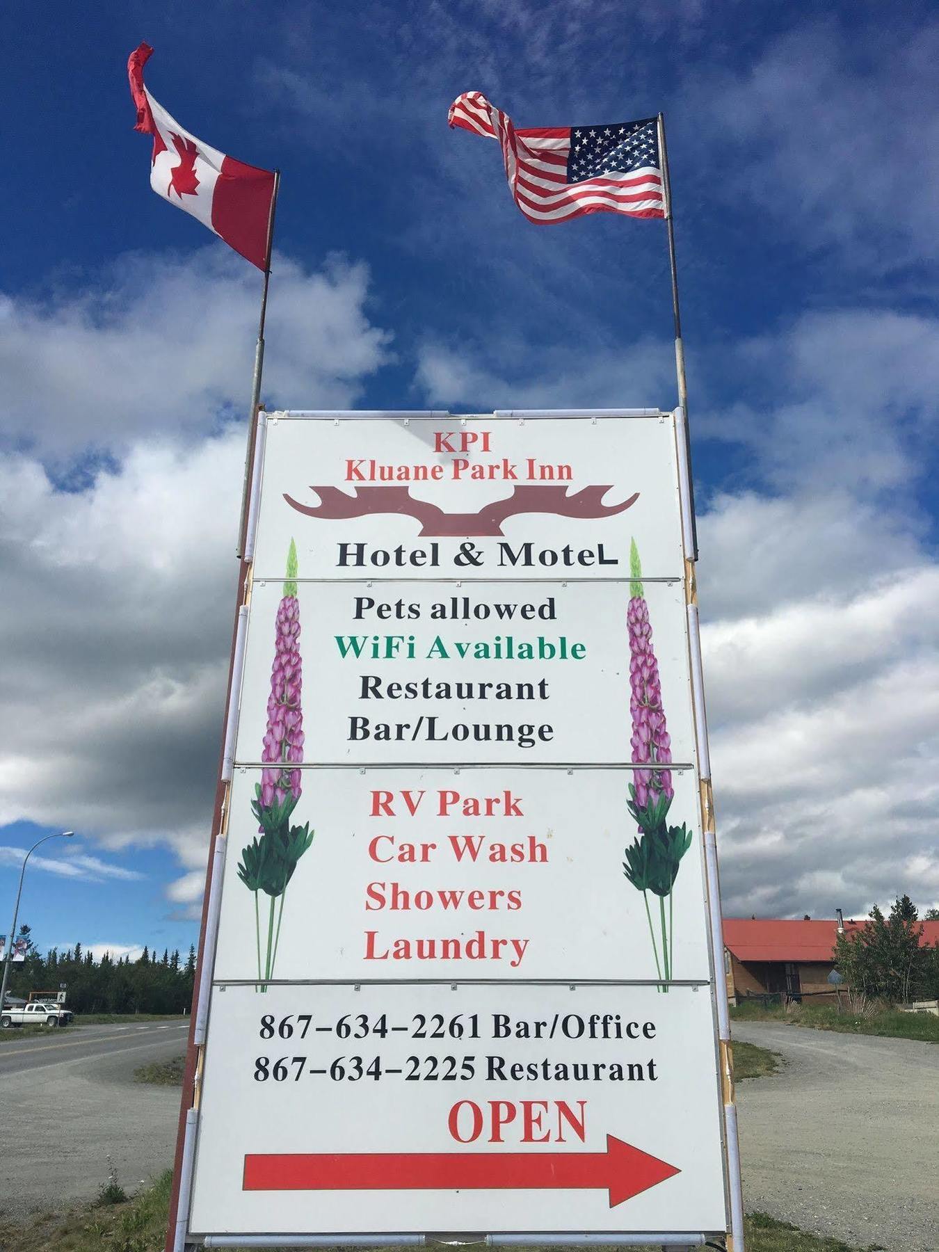Kluane Park Inn Haines Junction Eksteriør bilde